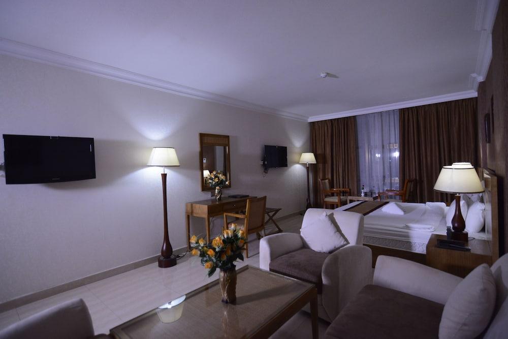City Center Hotel Mawalih Екстер'єр фото