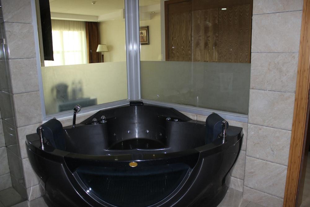 City Center Hotel Mawalih Екстер'єр фото