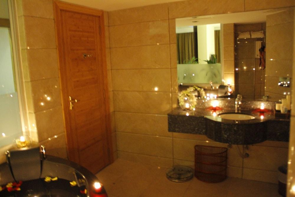City Center Hotel Mawalih Екстер'єр фото